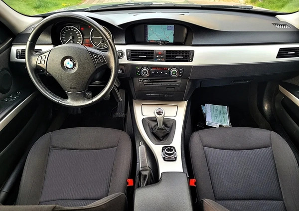 BMW Seria 3 cena 26800 przebieg: 220000, rok produkcji 2010 z Siedlce małe 497